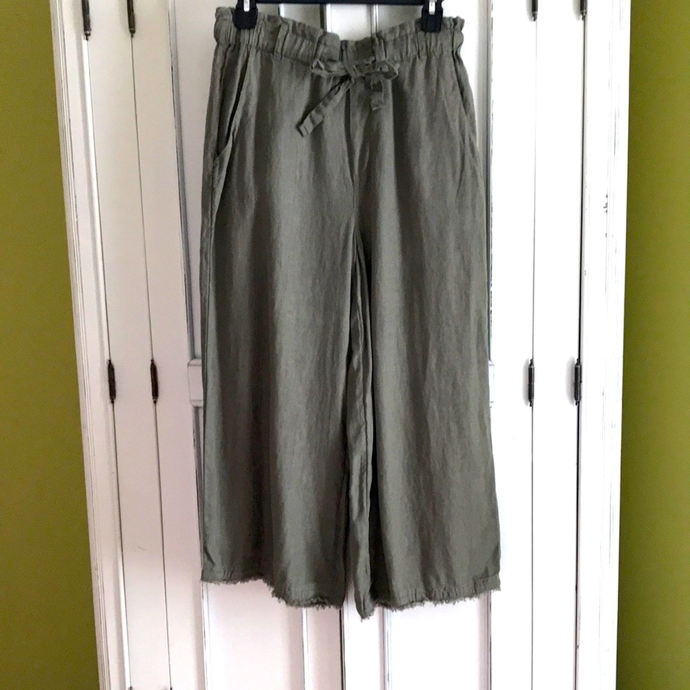 Cloth & stone size small linen pants. Very comfy